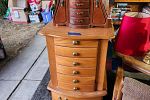 Sale Photo Thumbnail #46