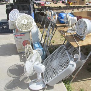 Yard sale photo in Apple Valley, CA