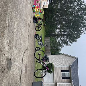 Yard sale photo in Loganville, GA