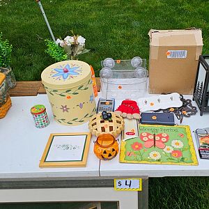Yard sale photo in Middleburg Heights, OH