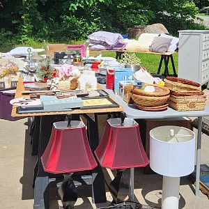 Yard sale photo in Knoxville, TN
