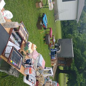 Yard sale photo in Springfield, TN
