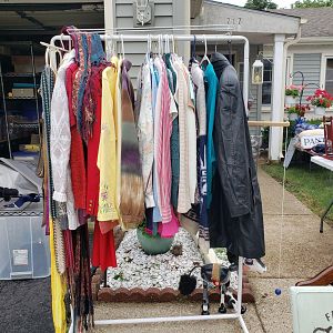 Yard sale photo in Vernon Hills, IL