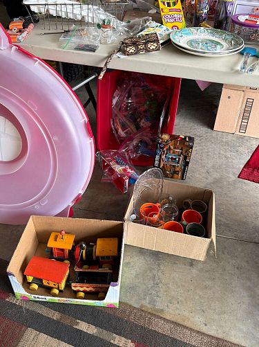 Fourth Annual Multi-Family yard sale photo