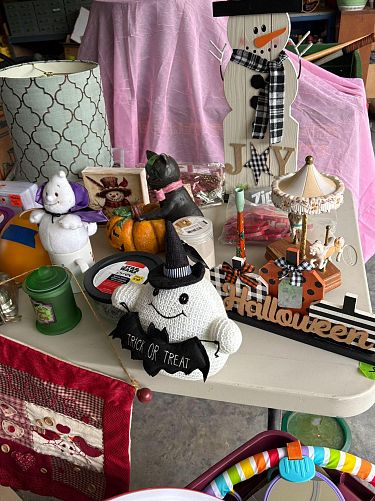 Fourth Annual Multi-Family yard sale photo