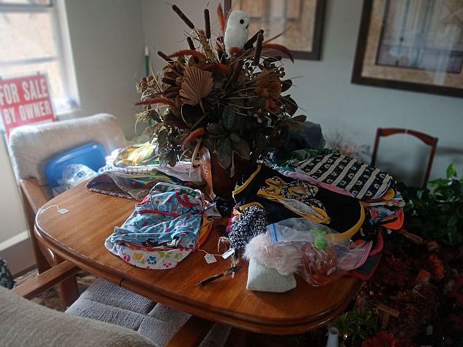 Estate sale photo