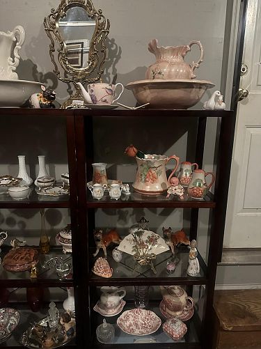 Antique & Collectibles Sale photo