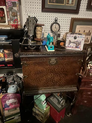 Antique & Collectibles Sale photo