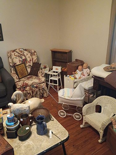 Inside Tag/Yard Sale photo