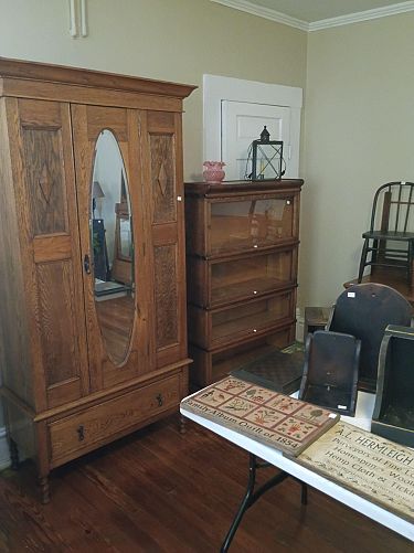 Inside Tag/Yard Sale photo