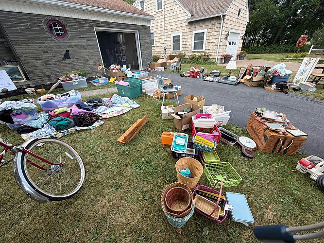 Garage sale photo